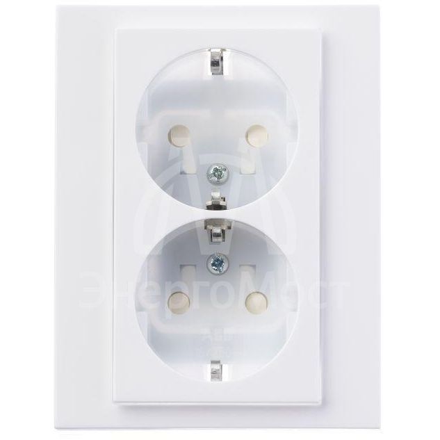 Розетка двойная Levit с заземл. с защ. шторками 16А бел./ледяной ABB 2CHH223457C6001