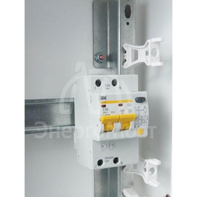 Выключатель автоматический дифференциального тока 2п C 63А 30мА тип AC 4.5кА АД-12 IEK MAD10-2-063-C-030