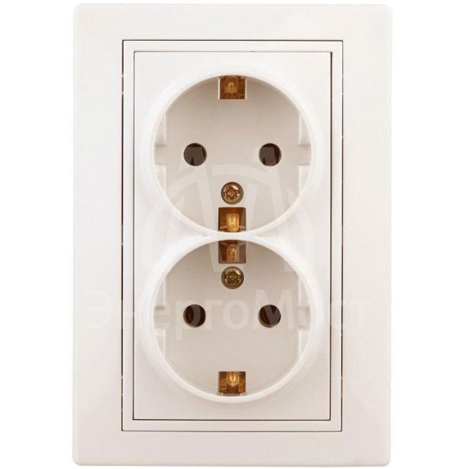 Розетка 2-м СП Plano 1-205-02 16А IP20 250В 2х2P+E Schuko сл. кость Intro Б0027616