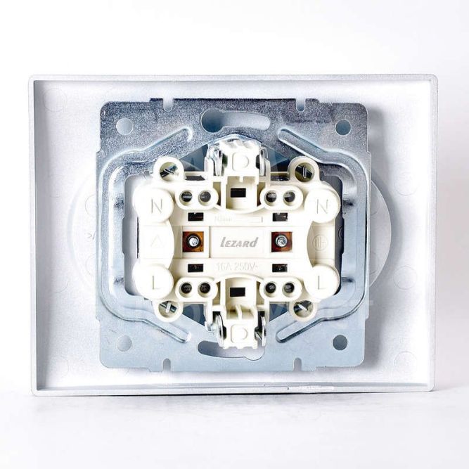 Розетка 2-м СП KARINA 16А IP20 без заземл. термопласт серебро мат. LEZARD 707-4300-128B