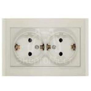 Розетка 2-м СП Бриллиант защ. шторки с заземл. сл. кость UNIVersal 7948769