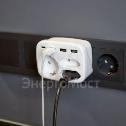 Тройник электрический 16А с/з+2х2.5А+3хUSB-A 2.4А+USB Type-C 3А бел. Rexant 11-1250