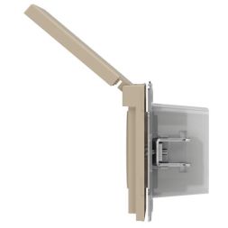 Розетка силовая KANT IP44 2P+E защ. шторки с крышкой ванильн. марципан DKC 7015013