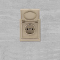 Розетка силовая KANT IP44 2P+E защ. шторки с крышкой ванильн. марципан DKC 7015013