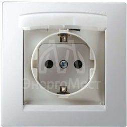 Розетка 1-м СП Simon15 с защ. крышкой защ. шторки с заземл. IP44 бел. Simon 1590450-030