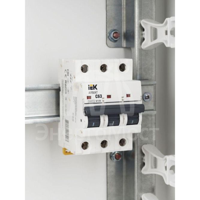 Выключатель автоматический 3п C 63А M10N ARMAT IEK AR-M10N-3-C063