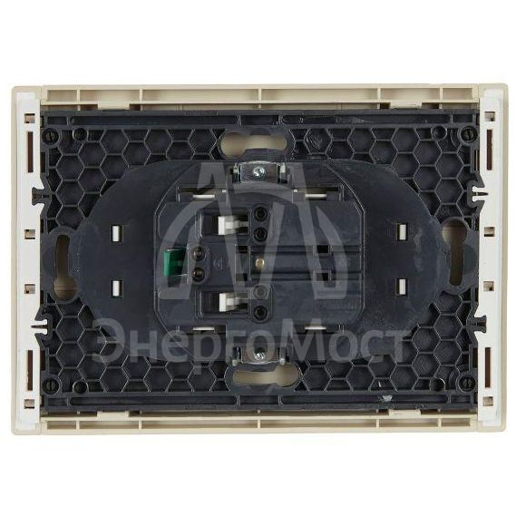 Розетка 2-м СП FORTE&amp;amp;PIANO FP423 16А с заземл. защ. шторки безвинт. крепл. ваниль IEK FP-R24-16-1-K10