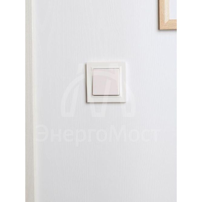 Рамка 1-м BRITE РУ-1-БрЖ жемчуж. IEK BR-M12-K36