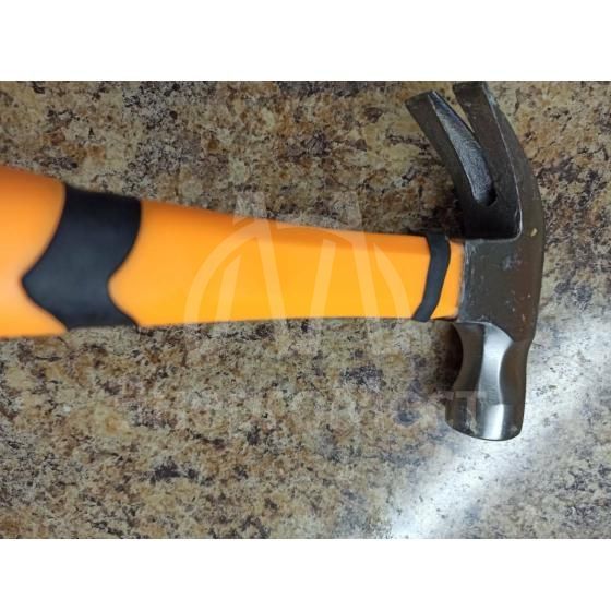 Молоток - гвоздодер 450г фиберглассовая двухкомпонентная ручка с магнитом Вихрь 73/6/8/8