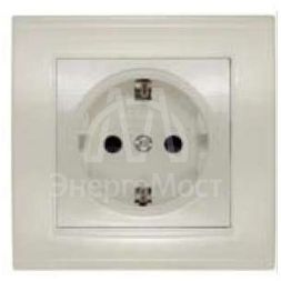 Розетка 1-м СП Бриллиант защ. шторки с заземл. сл. кость UNIVersal 7948851