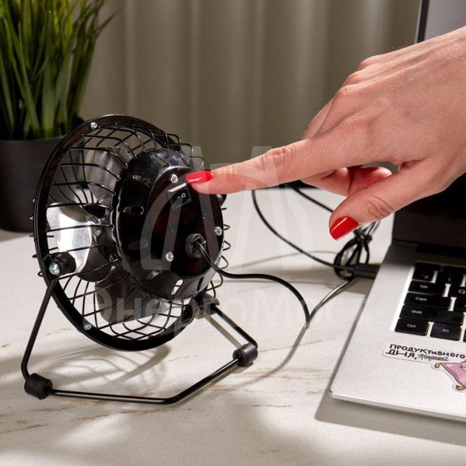 Вентилятор настольный (DX-4) USB черн. DOMIE 60-0225