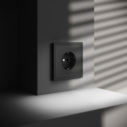 Розетка 1-м СП S70 16А с заземл. механизм черн. матов. Voltum VLS040108