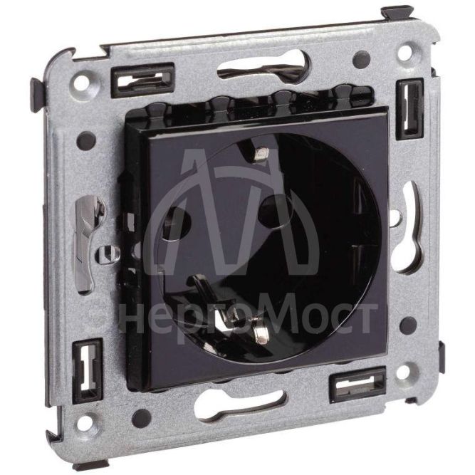 Розетка СП 3п 2P+E Avanti &amp;quot;Черный квадрат&amp;quot; защ. шторки DKC 4402003