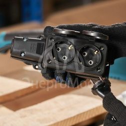 Розетка штепсельная двухместная влагозащ. с/з 16А IP54 каучук Rexant 111-112