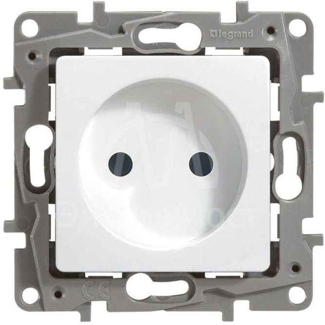 Механизм розетки 1-м СП Etika 16А IP31 250В 2P без заземл. защ. шторки немецк. стандарт винт. клеммы бел. Leg 672234