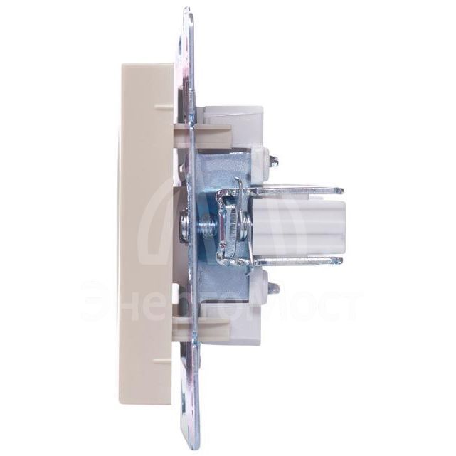 Розетка компьютерная 1-м СП Vesna механизм крем. LEZARD 742-0388-139