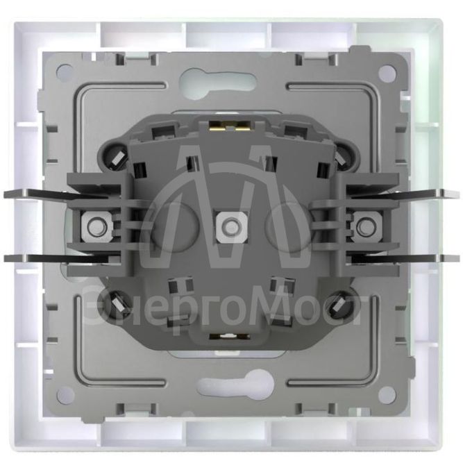 Розетка 1-м СП Pixel 16А IP20 с заземл. защ. шторки в сборе перламутр. TOKOV ELECTRIC TKE-PX-R1FZSF-C04