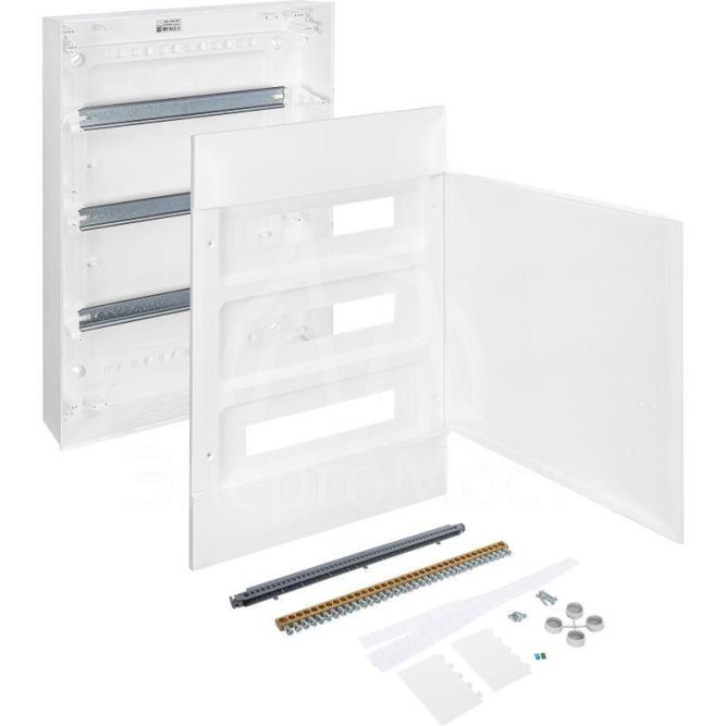 Щиток пластиковый навесной Practibox S 3х18 бел. дверь Leg 137608