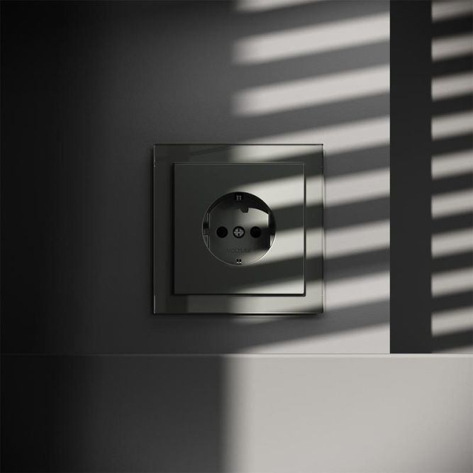 Розетка 1-м СП S70 16А с заземл. защ. шторки механизм титан Voltum VLS040206