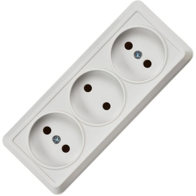 Розетка 3-м ОП Октава 10А IP20 без заземл. бел. IEK ERO30-K01-10-DC