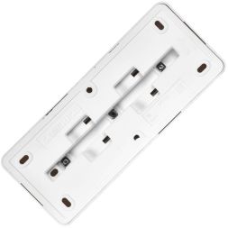 Розетка 3-м ОП Октава 10А IP20 без заземл. бел. IEK ERO30-K01-10-DC