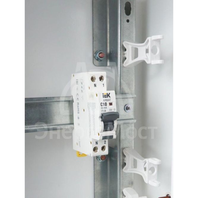 Выключатель автоматический дифференциального тока 1P+NP C10 30мА тип A (18мм) АВДТ B06S ARMAT IEK AR-B06S-1N-C10A030