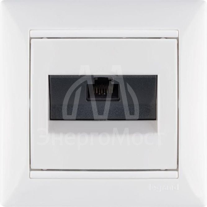 Механизм розетки информ. 1-м СП Valena RJ45 CAT.5E UTP на винтах бел. Leg 774238