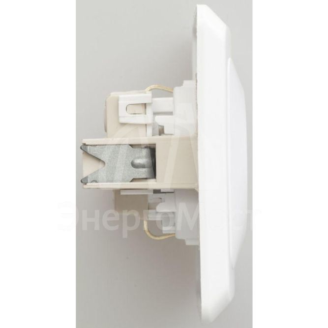 Розетка 1-м СП Этюд 16А защ. шторки с заземл. бел. SchE PC16-004B