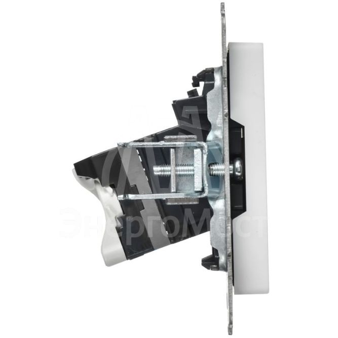 Розетка компьютерная СП BRITE РК11-БрАБ RJ45 кат.6 механизм арктич. бел. IEK BR-K10-2-K91