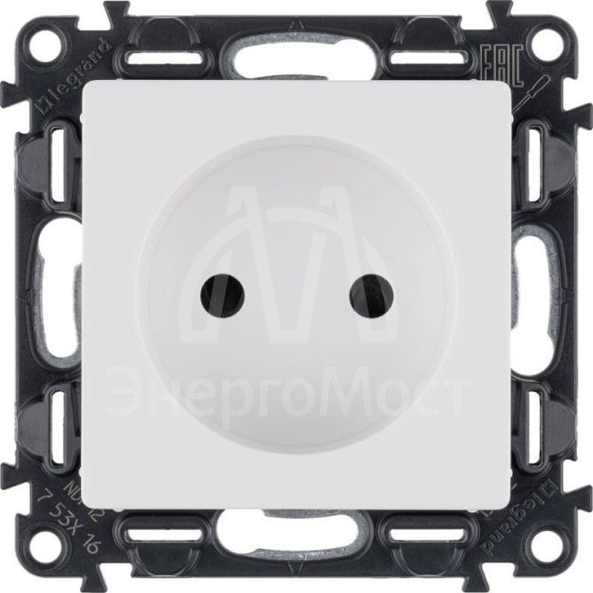Механизм розетки 1-м СП Valena Life 16А IP20 250В 2К с лиц. панелью защ. шторки безвинт. зажимы бел. Leg 753416