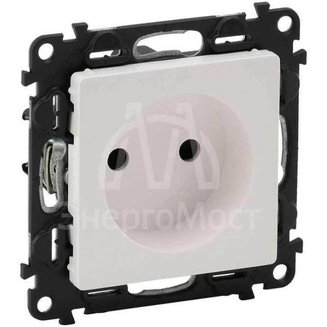 Механизм розетки 1-м СП Valena Life 16А IP20 250В 2К с лиц. панелью защ. шторки безвинт. зажимы бел. Leg 753416