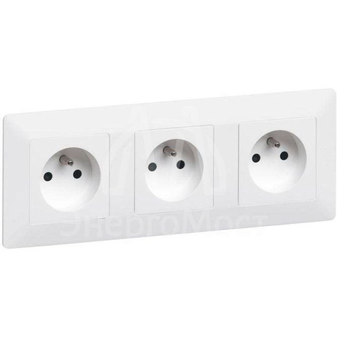 Механизм розетки 1-м СП Valena Life 16А IP20 250В 2К с лиц. панелью защ. шторки безвинт. зажимы бел. Leg 753416