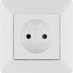 Механизм розетки 1-м СП Valena Life 16А IP20 250В 2К с лиц. панелью защ. шторки безвинт. зажимы бел. Leg 753416