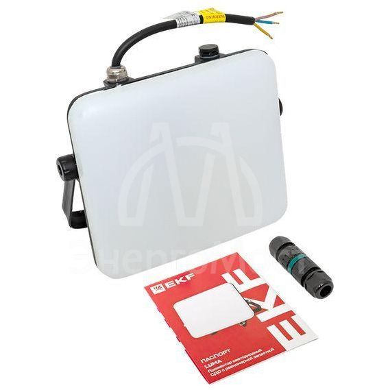 Прожектор светодиодный СДО-4004 50Вт 4000К IP65 с равномерной засветкой LUMA EKF FLL-4004-50-4000