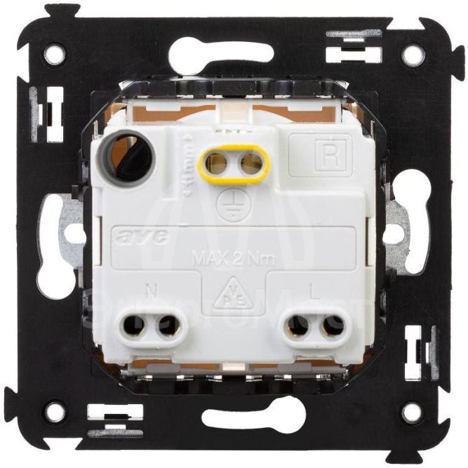 Розетка 3п 2P+E СП Avanti &amp;quot;Белое облако&amp;quot; с крышкой DKC 4400013