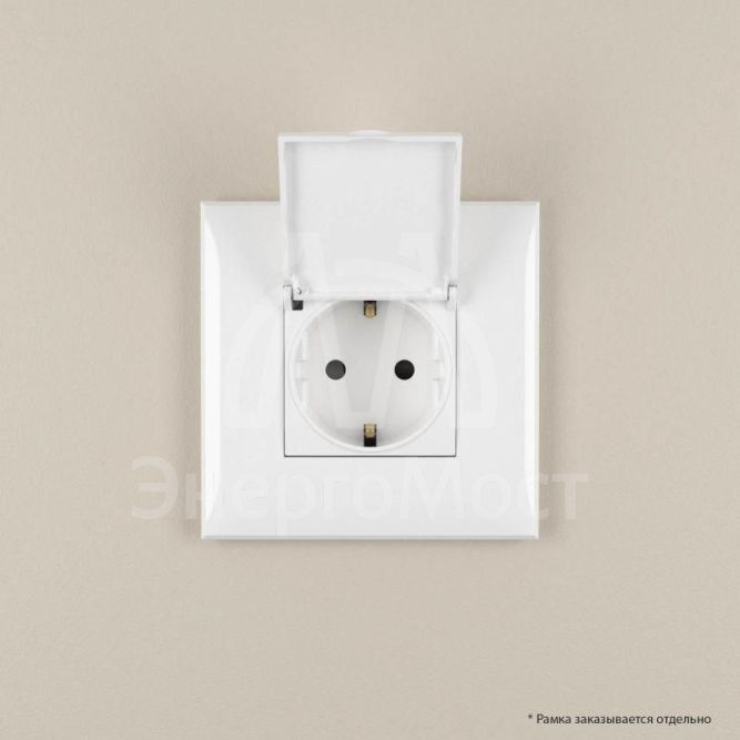 Розетка 3п 2P+E СП Avanti &amp;quot;Белое облако&amp;quot; с крышкой DKC 4400013