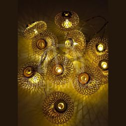 Гирлянда светодиодная &amp;quot;Фонарики&amp;quot; золото 5х3см 10LED тепл. бел. 1.8+0.3м КОСМОС KOC_GIR-B121
