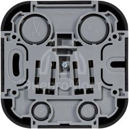 Розетка 1-м ОП Quteo 16А IP20 2P+E с заземл. без защ. шторок черн. матов. Leg 782472