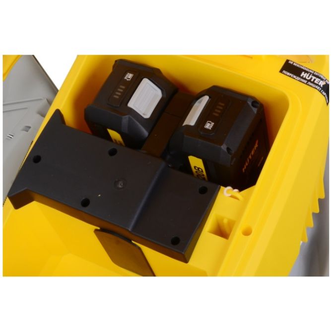 Газонокосилка аккумуляторная CLM-460/4MP Li ЕА+ (самоходная, с АКБ 4 А/ч и З.У.) Grey Huter