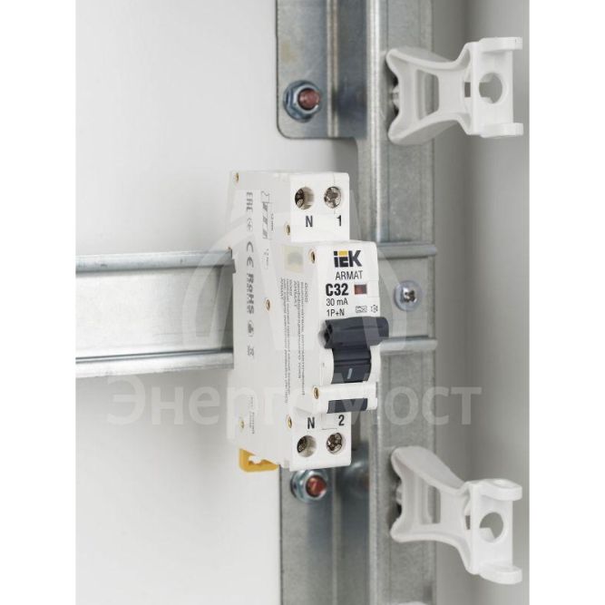 Выключатель автоматический дифференциального тока 1P+NP C32 30мА тип A (18мм) АВДТ B06S ARMAT IEK AR-B06S-1N-C32A030