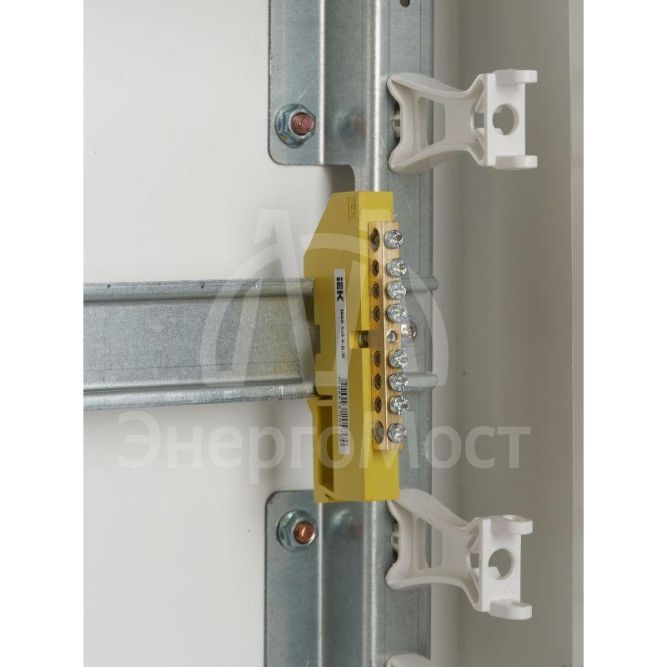 Шина PE &amp;quot;земля&amp;quot; на DIN-изол. ШНИ-6х9-8-Д-Ж IEK YNN10-69-8D-K05