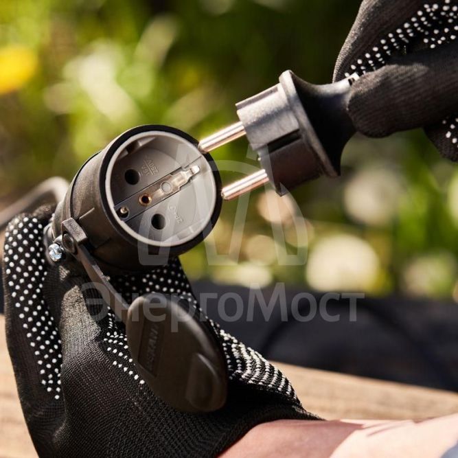 Розетка переносная влагозащ. с крышкой с/з 16А IP44 каучук Rexant 111-004