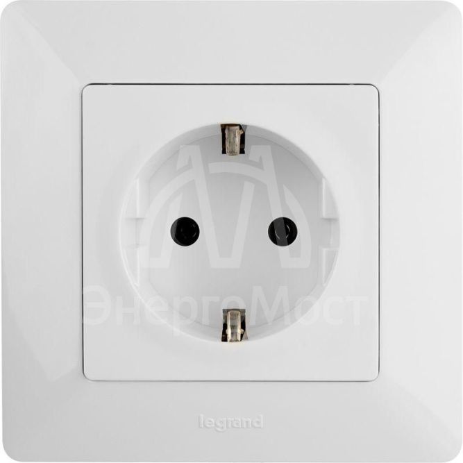 Механизм розетки 1-м СП Valena Life 16А IP2X 250В 2К+З с лиц. панелью безвинт. зажимы бел. Leg 753421