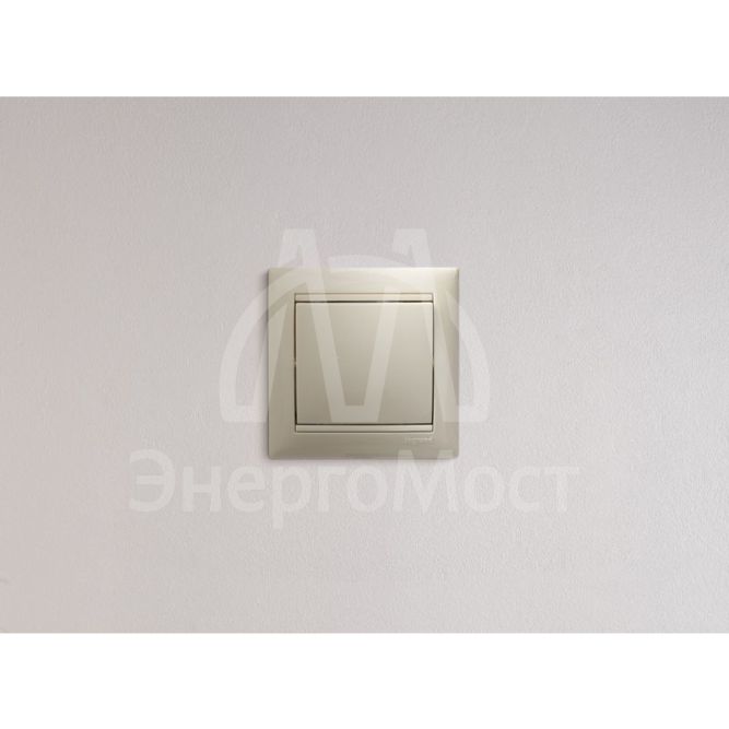 Механизм переключателя промежуточного 1-кл. СП Valena 10А IP31 сл. кость (DIY-упак.) Leg 695608