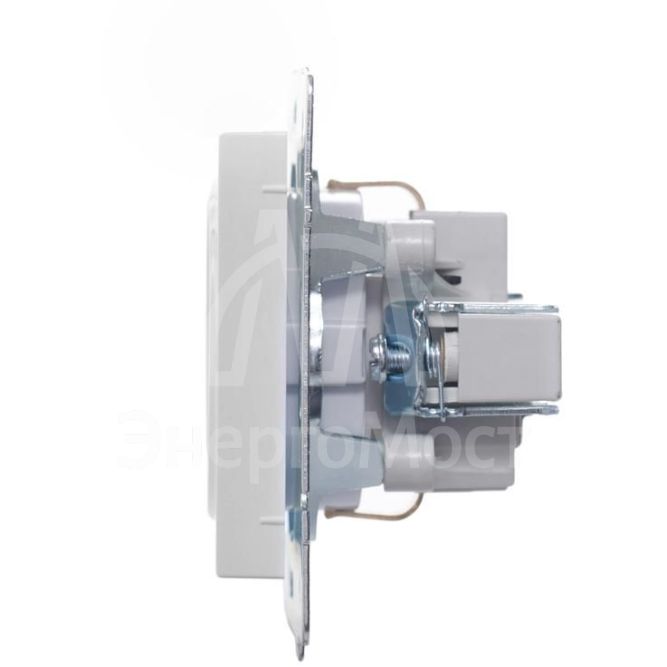Розетка 1-м СП Vesna с заземл. защ. шторки ПБТ механизм бел. LEZARD 742-0288-124B