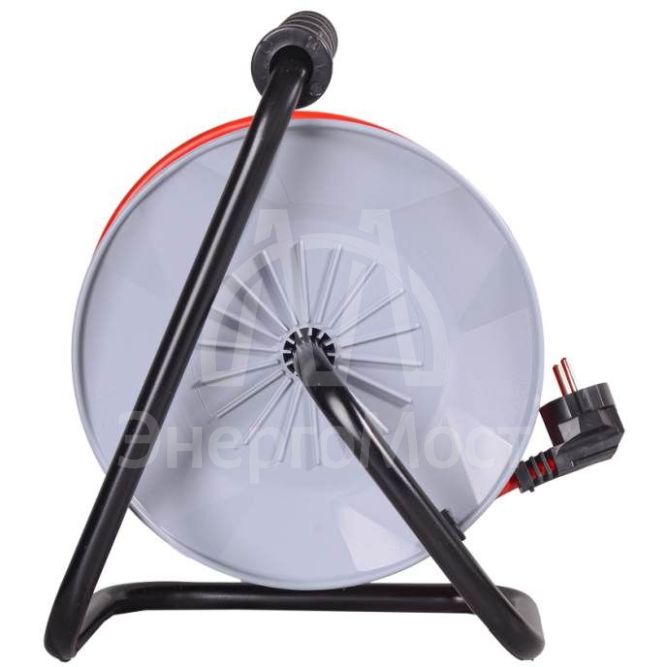 Удлинитель силовой на катушке Ресанта СУ-3х1,5-50/2 (с выкл., 4 розетки)