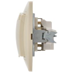 Розетка 1-м СП Кварта РСбш10-3-ККм 16А IP20 с заземл. защ. шторки с крышкой крем. IEK ERK12-K33-16-DM