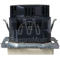 Розетка BRITE РЮш11-1-БрКр 16А с USB A+C 18Вт с заземл. защ. шторки беж. IEK BR-R14-16-U22-018-K10