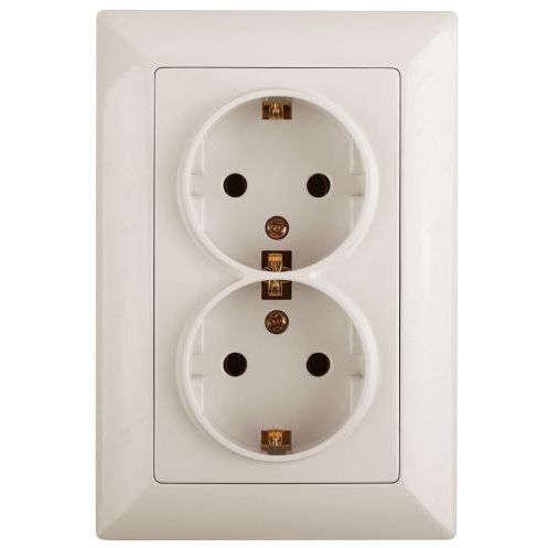 Удлинитель на пластик. катушке 4х40м с заземл. KAT-3x1.5-40m Greenline ПВС 3х1.5 Эра Б0065132