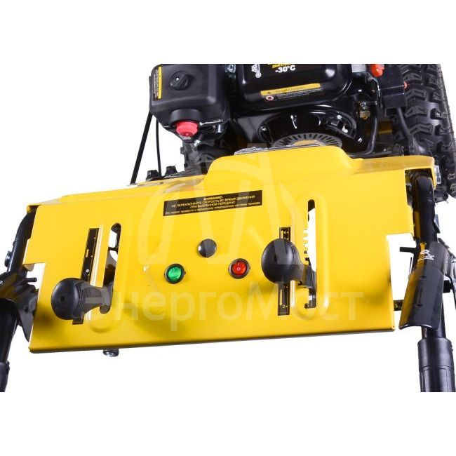 Снегоуборщик бензиновый Huter SGC 8,0